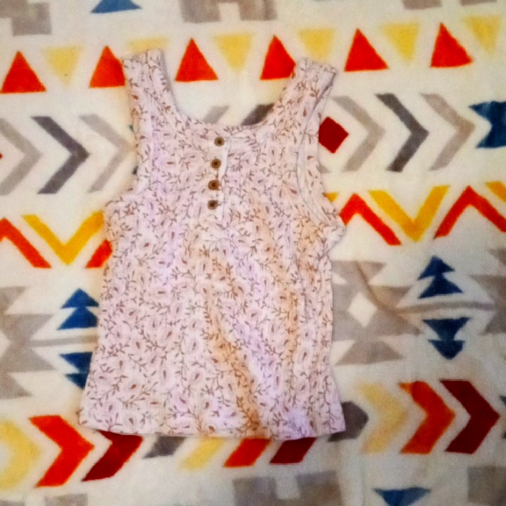 Cropped shirt w/ buttons